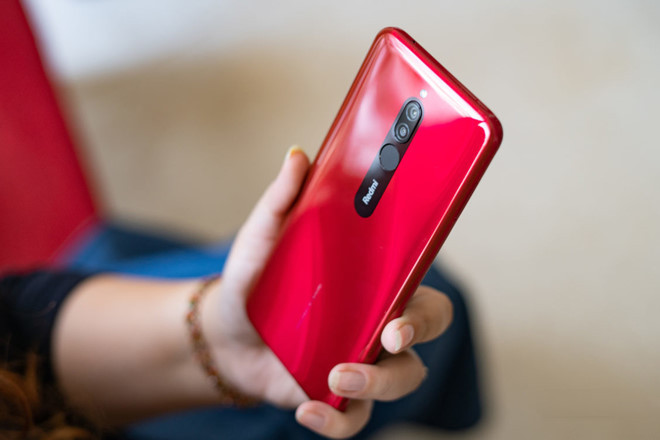 Sản phẩm cuối cùng thuộc dòng Redmi ra mắt là Redmi 8. Được tạo ra dựa trên tiêu chỉ đặt giá trị lên hàng đầu, điều đã giúp Xiaomi có được vị trí như ngày hôm nay, Redmi 8 sở hữu dung lượng pin lên đến 5000 mAh và hỗ trợ sạc nhanh 18W. Đây là mẫu smartphone Xiaomi giá rẻ hiếm có trên thị trường được trang bị sạc nhanh.