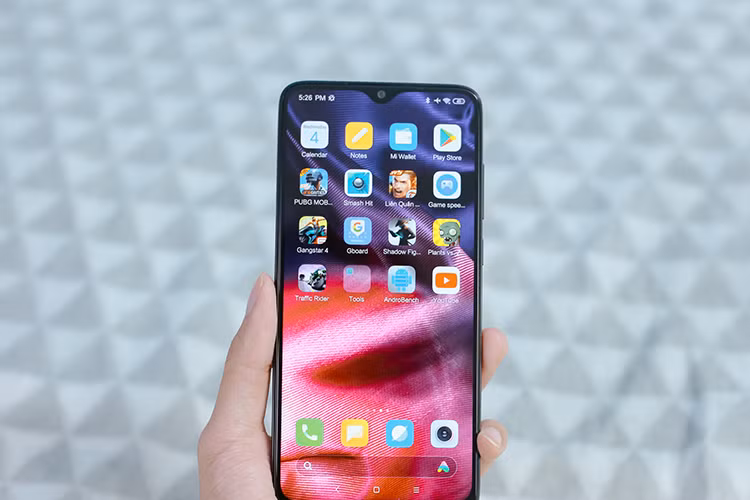 Redmi Note 8 Pro sẽ có các màu Xám Khoáng Thạch, Trắng Ngọc Trai và Xanh Rừng Thẳm. Sản phẩm chính thức được bán tại thị trường Việt Nam tại các đại lý và cửa hàng Mi Store ủy quyền từ ngày 10/10/2019 với các cấu hình 6GB RAM + 64GB bộ nhớ trong có giá 5.990.000 đồng, trong khi phiên bản 6GB RAM + 128GB bộ nhớ trong có giá 6.990.000 đồng.