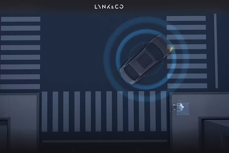 Ngoài ra còn có hệ dẫn động bốn bánh BorgWarner, có khả năng phản ứng nhanh chóng với từng hành vi lái và thích ứng thông minh theo từng điều kiện đường xá. Cùng với khả năng vận hành mạnh mẽ là hệ thống hỗ trợ lái xe thông minh với việc tích hợp hơn 20 chức năng hỗ trợ lái xe tiên tiến, giúp cải thiện độ an toàn cao khi vận hành.