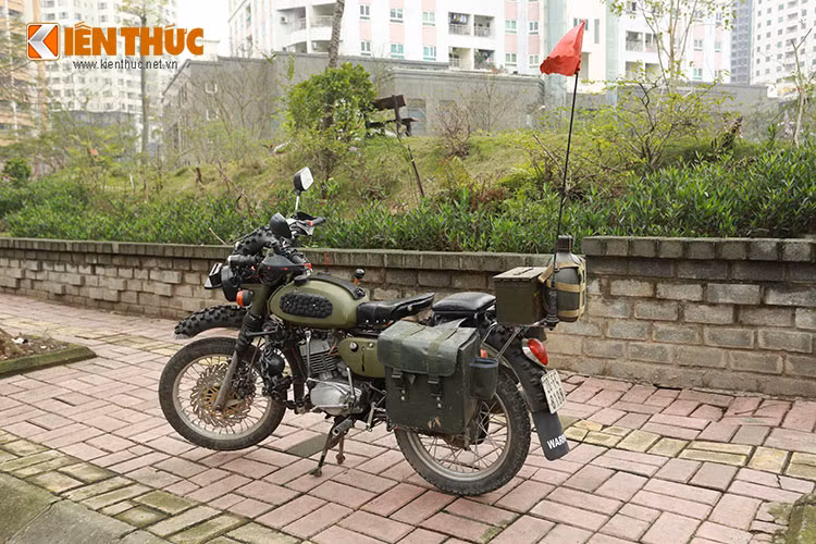 Một chiếc xe Minsk để dùng cho những chuyến đi, mang đầy đủ những tính năng tiện dụng nhất cho một cuộc hành trình dài với nhiều địa hình khác nhau như; vừa đi vừa nghe nhạc, máy xe không bị nóng và “bó” mỗi khi leo dốc dài, bàn tay được sưởi ấm khi đi trong tiết trời giá rét, không bị lạc đường nhưng đủ khỏe để “thồ” cả khối hành lý...