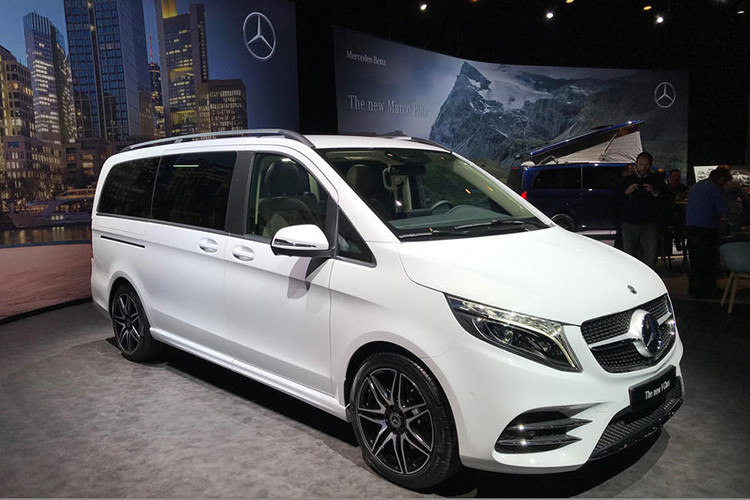 Để duy trì thành công của V-Class, hãng xe sang Mercedes-Benz đã quyết định tung ra phiên bản nâng cấp cho dòng MPV cỡ lớn này. Ở phiên bản 2019, V-Class sở hữu những nâng cấp toàn diện để bắt kịp các sản phẩm khác của Mercedes-Benz, cả về thiết kế lẫn công nghệ.