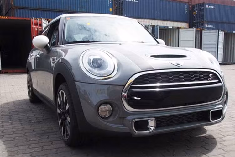 Như vậy, nhà phân phối và lắp ráp ôtô Thaco Trường Hải sẽ phân phối tổng cộng xe đến từ 6 thương hiệu nước ngoài, gồm BMW, MINI, FUSO, Kia, Mazda và Peugeot tại thị trường Việt Nam trong thời gian tới.