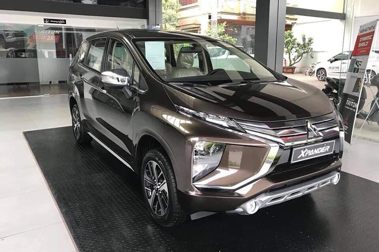Doanh số bán trong tháng 4/2020 chỉ đạt 380 xe, giảm mạnh 441 xe so với tháng trước đã đẩy Mitsubishi Xpander xuống vị trí cuối top xe bán chạy trong tháng. Cộng dồn 4 tháng đầu năm, đã có 3.381 xe được bàn giao tới khách hàng. Hiện tại, Mitsubishi Xpander vẫn là mẫu xe đứng đầu phân khúc MPV tại thị trường Việt. Xe có mức giá bán khá hấp dẫn so với các đối thủ cùng phân khúc, dao động từ 550-650 triệu đồng tương ứng với 3 phiên bản.
