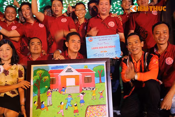 Dai hoi moto 3 mien gay quy tu thien gan 200 trieu dong-Hinh-2