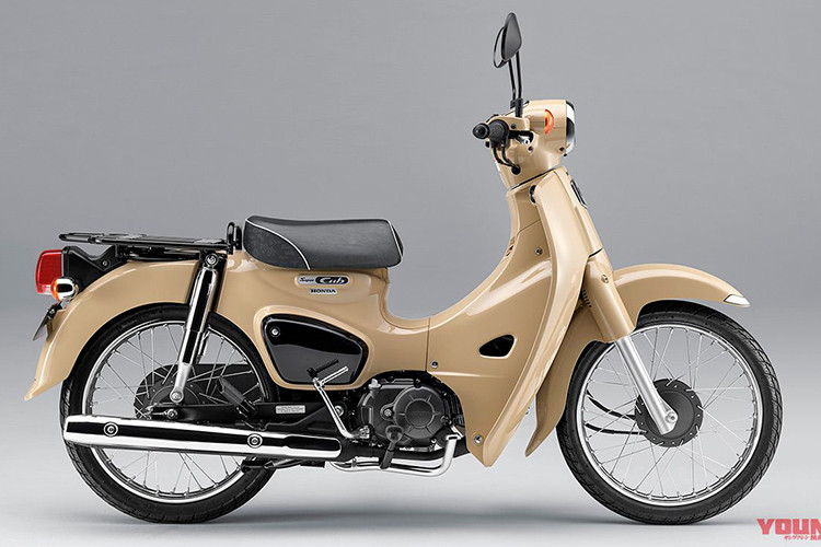 Chiều cao yên xe tính từ mặt đất 705 mm. Trọng lượng chỉ ở mức 81 kg (khá nhẹ nhàng cho cả người già và trẻ có thể sử dụng). Hệ thống xả trên xe được làm mới với 2 cấp lọc và bạc đạn kim bổ sung vào trục bát côn để chuyển số cũng mượt hơn so với các phiên bản trước đây.