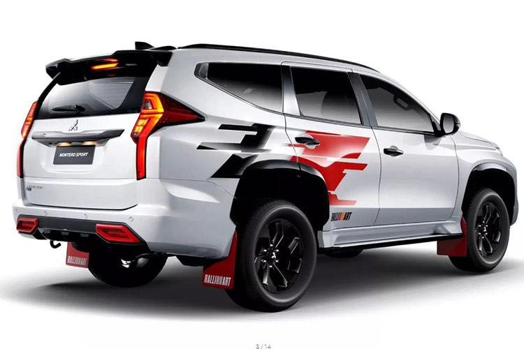 Mitsubishi Montero Sport Black Series Ralliart bản đặc biệt này nổi bật với vẻ ngoài thể thao mạnh mẽ, nhưng thực tế chỉ là phiên bản Montero Sport (hay Pajero Sport) đã có mặt trên thị trường từ lâu.