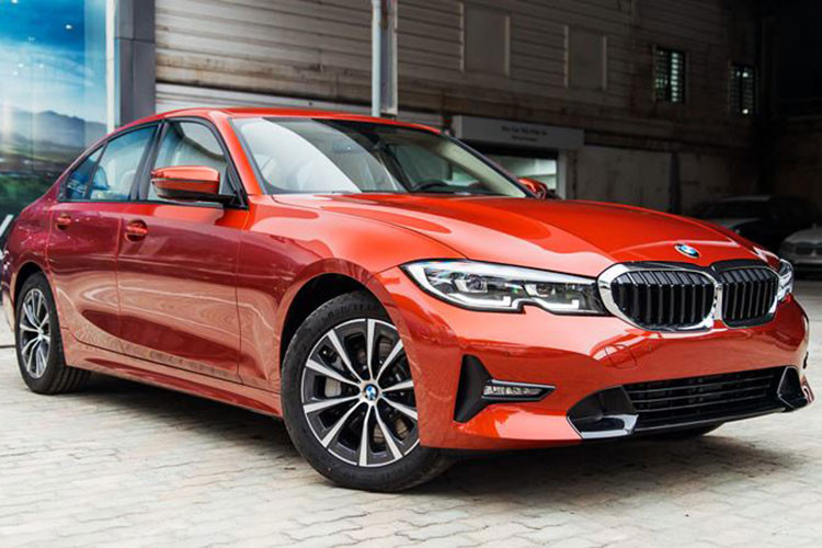 BMW 3-Series dang giam toi 130 trieu dong tai Viet Nam