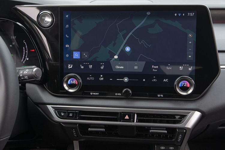 Ngoài ra, gói an toàn Lexus Safety System+ 3.0 dự kiến vẫn sẽ có trên cả hai phiên bản RX 350h Premium và RX 350h Luxury.