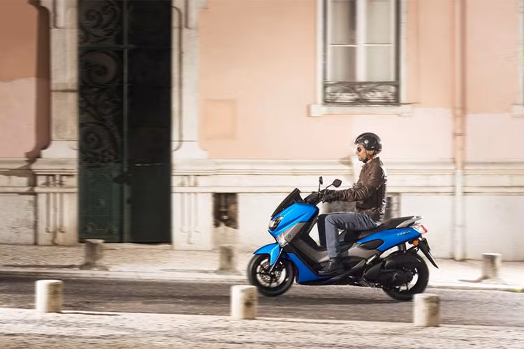 Tại thị trường Indonesia, NMAX 2018 sẽ được bán với giá khởi điểm từ 26,3 triệu Rupiah cho bản không ABS (tương đương 44 triệu đồng) và nâng lên 30,2 triệu Rupiah (tương đương 50,5 triệu đồng) cho bản có ABS. Nó được xem là đối thủ cạnh tranh trực tiếp với mẫu Honda PCX 150.