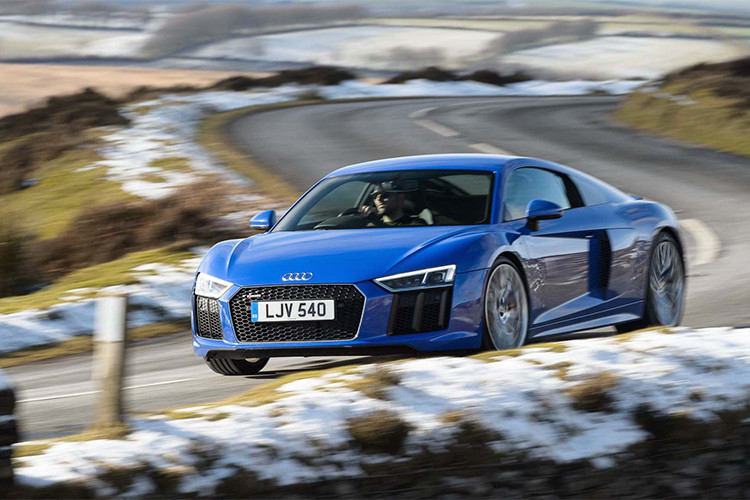 Nếu điều sử dụng khối động cơ V6 tăng áp kép dung tích 2.9L là sự thật, chúng ta hãy cùng chờ đến triển lãm ôtô New York Auto Show 2018 diển ra vào tuần tới để biết mẫu siêu xe đình đám nhà Audi sẽ như thế nào? 