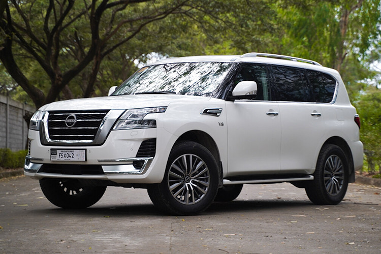 Nissan Úc đang gấp rút đảm bảo nguồn cung cho mẫu SUV cỡ lớn Nissan Patrol thế hệ cũ (Y62) sử dụng động cơ V8 nhằm đáp ứng nhu cầu thị trường, trong bối cảnh thế hệ mới (Y63) trang bị động cơ V6 tăng áp kép vẫn chưa sẵn sàng ra mắt tại quốc gia này.