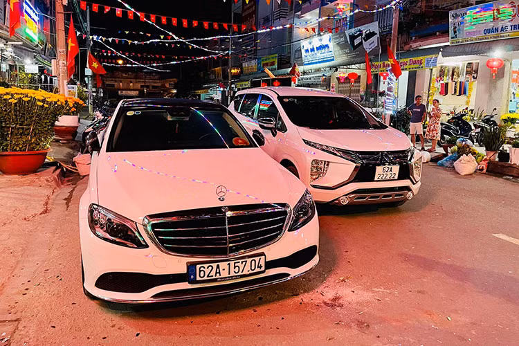 Tại thị trường Việt Nam, Mitsubishi Xpander là mẫu xe bán chạy nhất trong phân khúc MPV 7 chỗ cỡ nhỏ nói riêng, và phân khúc MPV 7 chỗ nói chung. Trong 2 năm vừa qua, Mitsubishi Xpander có doanh số bán ra vượt xa các đối thủ như Toyota Avanza hay Suzuki Ertiga, lần lượt là 20.098 xe (năm 2019) và 16.844 xe (năm 2020).