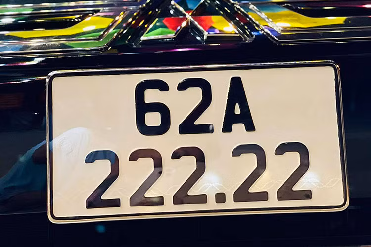 Chính vì vậy, anh Phát nói sẽ sẵn sàng bán chiếc xe Mitsubishi Xpander biển khủng với giá 1,4 tỷ đồng. Như vậy, nếu bán chiếc Xpander này với giá mong muốn, chủ xe có thể lãi khoảng 700 triệu đồng.