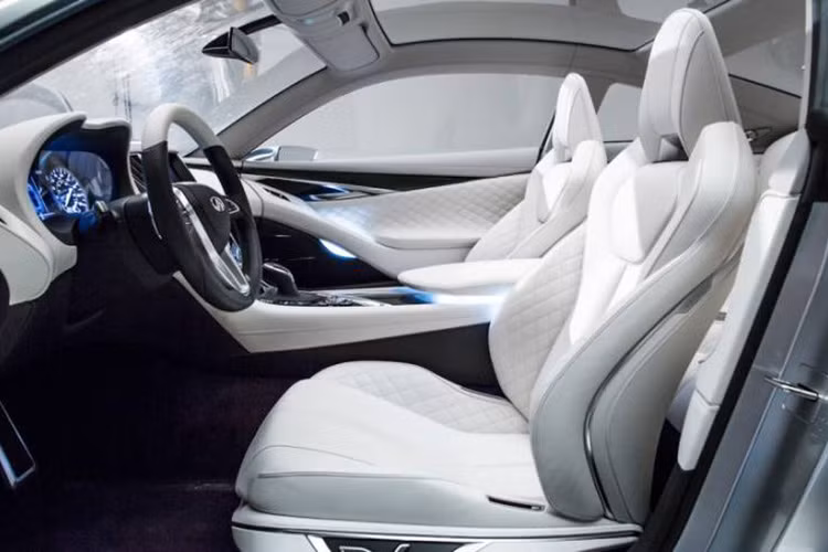 Đồng thời, QX50 Concept cũng cho thấy một bản thiết kế sẵn sàng cho mẫu xe đi vào sản xuất hàng loạt. Bên trong nội thất của xe được thiết kế với nhiều chi tiết sang trọng và ấn tượng hơn so với phiên bản QX Sport Inspiration từng được giới thiệu.