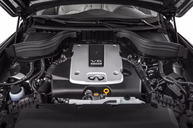 Theo hãng Infiniti, phiên bản sản xuất của QX50 Concept sẽ sử dụng động cơ VC-Turbo mới. Đây là động cơ xăng 4 xy-lanh, tăng áp, dung tích 2.0 lít có thể điều chỉnh khoảng chạy piston để thay đổi tỷ số nén, từ đó tối ưu hóa khả năng tiết kiệm nhiên liệu.