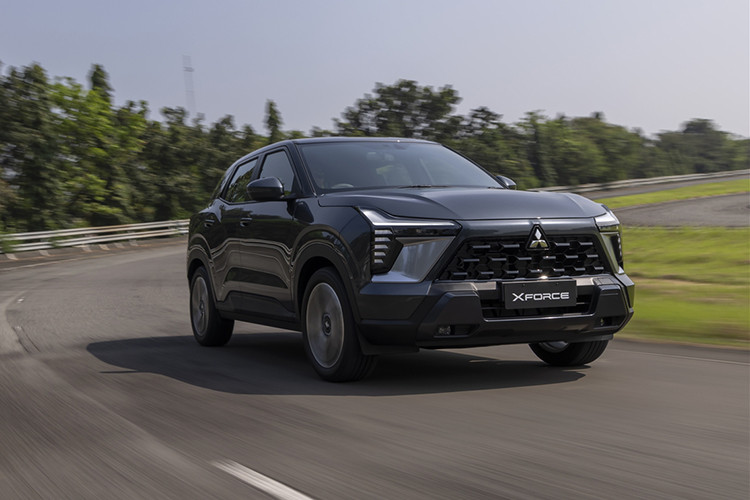 Khi bán ra tại thị trường Việt Nam, mẫu xe SUV cỡ B đô thị - Mitsubishi Xforce 2024 hoàn toàn mới sẽ chính thức cạnh tranh với những đối thủ như Hyundai Creta, Toyota Yaris Cross, Kia Seltos và Honda HR-V.