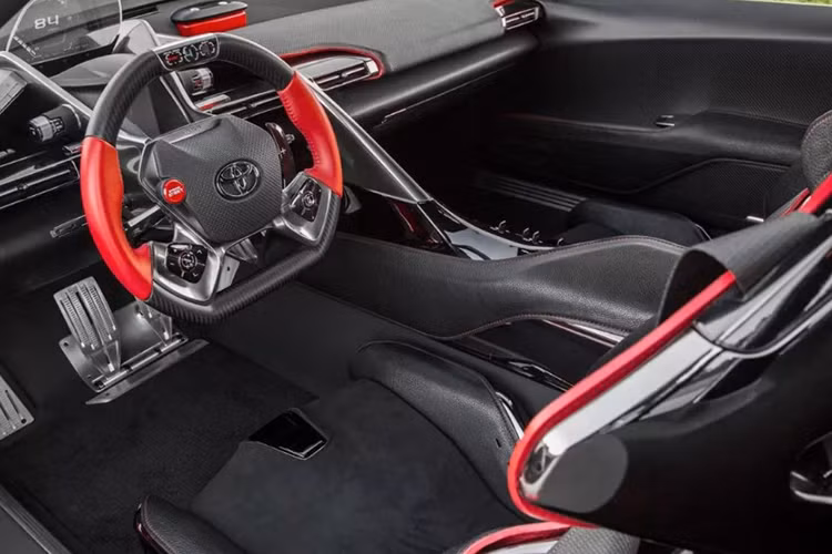 Nội thất của xe vẫn còn là ẩn số, tuy nhiên nhiều thông tin cho biết Supra 2020 sẽ sử dụng bảng đồng hồ kỹ thuật số và vô-lăng ba chấu thể thao, hệ thống thông tin giải trí iDrive của BMW giống của BMW, kết hợp nhiều chi tiết ốp kim loại.