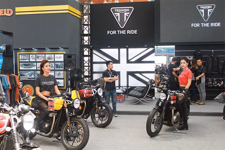 Thương hiệu Triumph tại Việt Nam cũng đã gây chú ý khi cho ra mắt mẫu xe Adventure Tiger 800 Xca mới nhất của mình, cùng các mẫu xe đang được người tiêu dùng trong nước ưa chuộng hiện nay như Street Twin, Modern Classic Bonneille, Street Striple và The Roadster...
