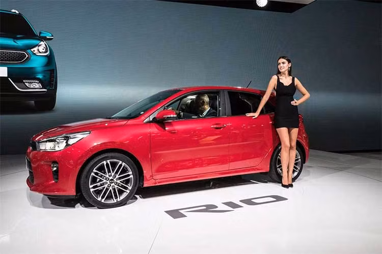 Nhằm thu hút sự quan tâm từ phía khách hàng, Rio GT-Line 2019 được hãng cách tân ở thiết kế lẫn trang bị sức mạnh khi dùng động cơ mới.