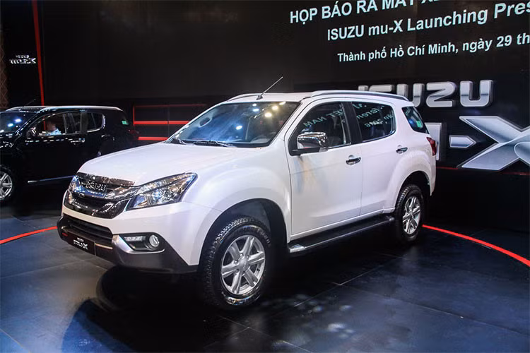 Thêm một mẫu xe của Isuzu Việt Nam lọt vào danh sách ế nhất, đó chính là MU-X. Đây được xe là đối thủ của Toyota Fortuner, tuy nhiên nó luôn có doanh số thuộc dạng bết bát nhất phân khúc. Trong tháng 9/2018 vừa qua, doanh số của mẫu xe này chỉ đạt 32 chiếc trên toàn thị trường.
