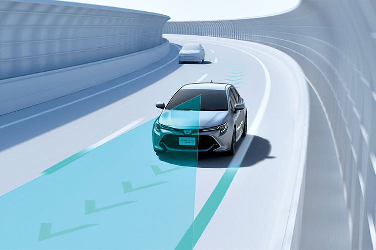 Phải tới tháng 8/2018 tới đây, hãng xe hơi Toyota mới tung ra thị trường mẫu xe Corolla Sport phiên bản số sàn. Ngoài hệ dẫn động cầu trước như các phiên bản quốc tế, Toyota Corolla Sport bản 1.2l còn có thêm cả tùy chọn hệ dẫn động 4 bánh trên các model cao cấp.