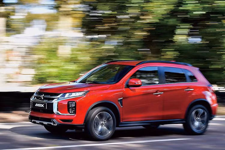 Sau khi Mitsubishi ASX 2020 ra mắt tại châu Âu, các phiên bản RVR và Outlander Sport tại những thị trường khác hứa hẹn cũng sẽ chuẩn bị được cập nhật tương tự trong thời gian tới. Giá xe Mitsubishi ASX 2020 hiện chưa được công bố.