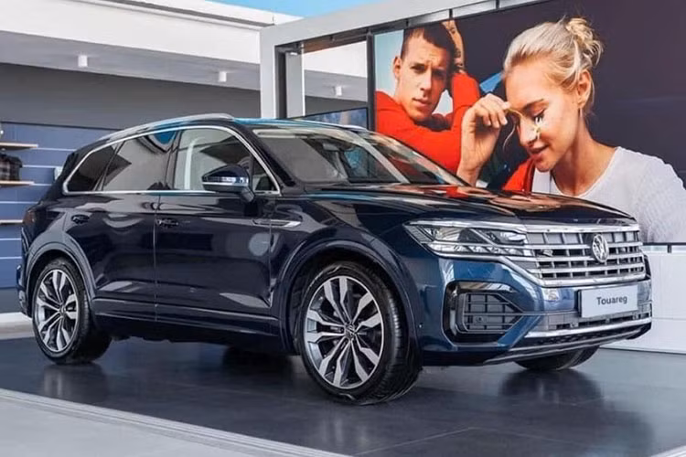 Volkswagen Viet Nam giam gia oto toi 400 trieu trong thang 3/2025