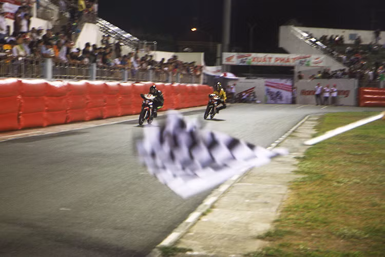 Tại giải đua xe máy Honda Việt Nam tại Bà Rịa lần này, kết quả chung cuộc tay đua Võ Nhật Vinh số đeo 45 vô địch hệ MSX 125, Đoàn Trường Lợi số đeo 20 vô địch hệ Winner 150, Trần Vũ Minh Quốc số đeo 42 vô địch Blade 110 và Đoàn Viết Huy số đeo 67 giành quán quân hệ Wave 110.