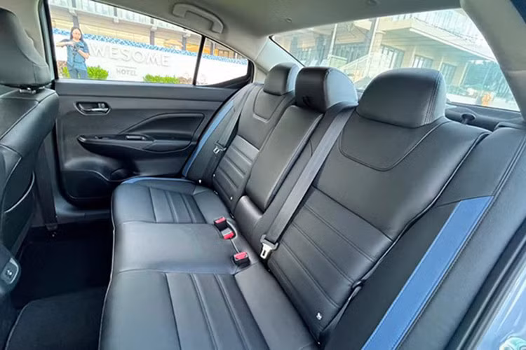 Thêm vào đó, Nissan Almera 2024 cũng sẽ được cung cấp cảm biến áp suất lốp, giúp người lái kiểm soát tình trạng lốp xe một cách dễ dàng hơn.