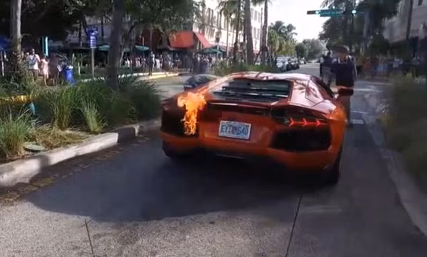 Hon 5000 sieu xe Lamborghini Aventador 