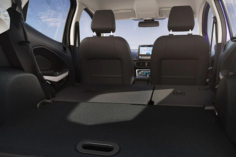 Giá xe Ford EcoSport 2019 bán khởi điểm chỉ từ INR 769.000 (tương đương khoảng 259 triệu đồng), lần cập nhật này có thêm phiên bản Ford EcoSport Thunder Edition giá tương đương khoảng 342,7 triệu đồng.