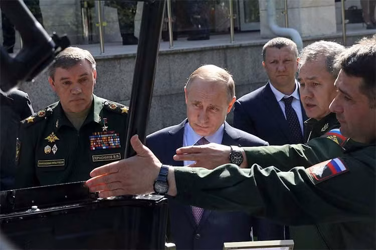 UAZ Patriot và "người anh em" bản Pickup đã tham chiến ở Syria từ năm 2015 theo quyết định tăng cường thiết bị cơ giới cho quân đội Nga đóng quân tại đây. Các biến thể của Patriot và Pickup phục vụ cho quân đội Nga được bọc thép nhẹ, dùng để chở quân hoặc gắn súng máy, pháo cối.