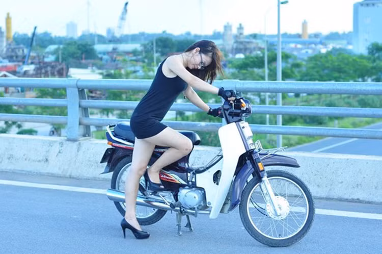 Xuất phát từ niềm đam mê với xe số, Phương cùng các anh em trong hội tổ chức nhiều chuyến phượt bằng xe Dream đến các địa danh trong nước như Sóc Sơn, Ninh Bình, rừng Cúc Phương, Hải Phòng, Hưng Yên, Thanh Hoá, thiền viện Trúc Lâm...