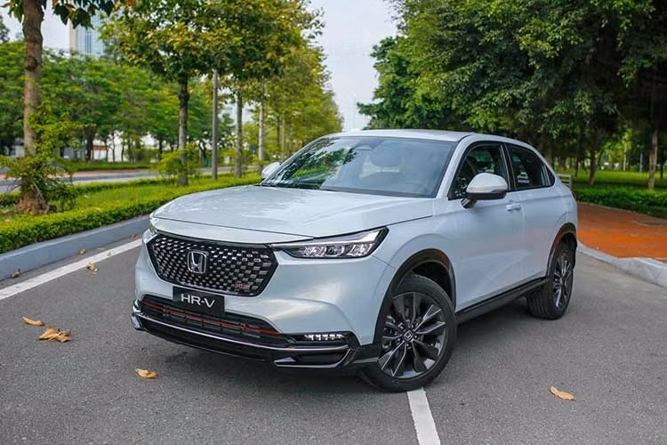 Honda HR-V tại Việt Nam trong tháng 9 vừa qua cũng tăng trưởng doanh số với tỷ lệ 18,4%. Doanh số 244 xe trong tháng 9/2023 nâng kết quả cộng dồn từ đầu năm đến nay của Honda HR-V lên 2.304 xe, tiếp tục đứng thứ 4 trong phân khúc.