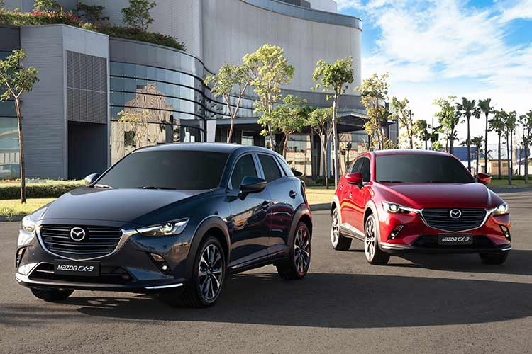 Tương tự người anh em CX-30, Mazda CX-3 cũng tăng doanh số trong tháng 9/2023 lên 100 xe. Tuy nhiên, sự tăng trưởng này vẫn không đủ để giúp Mazda CX-3 cải thiện thứ hạng mà phải đứng cuối cùng trong phân khúc SUV cỡ B. Trong tháng 9/2023, Mazda CX-3 cũng được điều chỉnh giá bán xuống còn 549 triệu đồng ở bản 1.5 Deluxe, 579 triệu ở bản 1.5 Luxury và 636 triệu ở bản 1.5 Premium