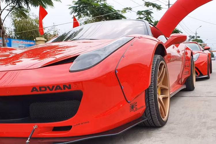 Ferrari F12 Berlinetta độ body kit Duke Dynamics sở hữu động cơ V12, dung tích 6.3 lít, sản sinh công suất tối đa 730 mã lực tại vòng tua máy 8.250 vòng/phút và mô-men xoắn cực đại 690 Nm. Động cơ kết hợp cùng hộp số ly hợp kép 7 cấp, nhờ đó, siêu xe Ferrari F12 Berlinetta độ body kit Duke Dynamics chỉ mất khoảng thời gian 3,1 giây để tăng tốc từ vị trí đứng yên lên 100 km/h trước khi đạt vận tốc tối đa 340 km/h.