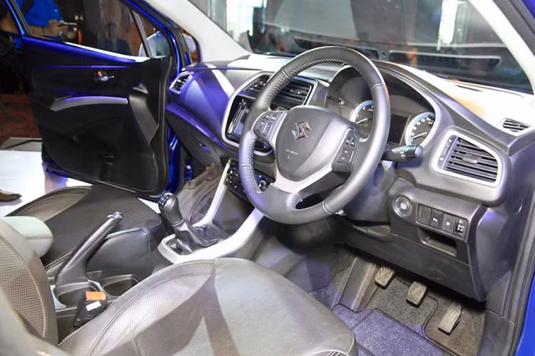 Hệ thống thông tin giải trí cũng có thể giúp người dùng kết nối với smartphone thông qua Bluetooth để điều khiển.