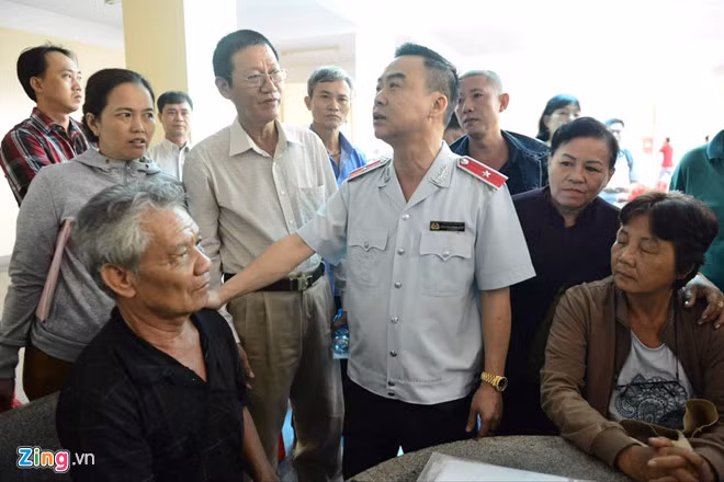 Lan thu 3 Chu tich TP.HCM gap nguoi dan Thu Thiem-Hinh-2