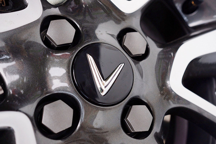 Dù chưa có nhiều thông tin nhưng giới mê xe đã đưa ra nhiều nhận định về dòng xe được kỳ vọng sẽ tạo nên đột phá trong phân khúc xe nhỏ giá rẻ vốn đang được thống trị bởi hai mẫu xe thương hiệu Hàn Quốc tại Việt Nam là Hyundai Grand i10 và Kia Morning.