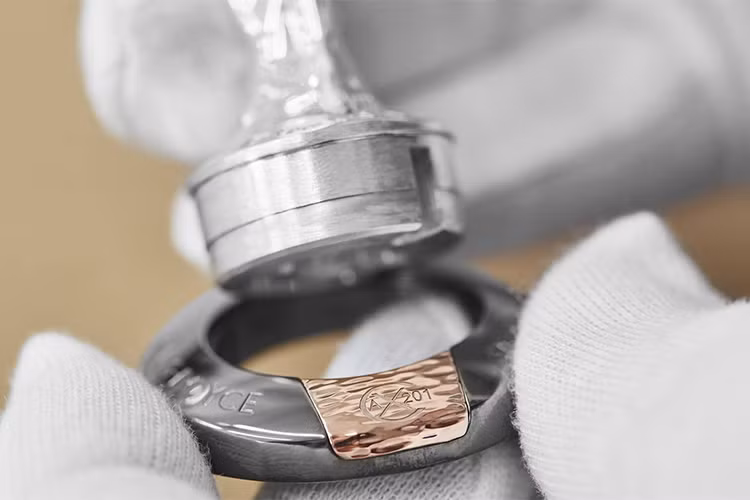 Ngoài màu sơn sử dụng kim loại bạc, xe sẽ có một vài thay đổi như: chiếc đồng hồ ở táp-lô bên trong ca bin sẽ được khắc dòng chữ "Silver Ghost Since 1907". Logo thiếu phụ bay - Spirit of Ecstasy ở phần đầu xe sẽ có dòng chữ "AX201" được khắc trên nền bằng vàng dưới chân logo.