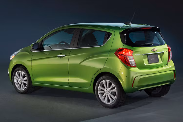 "Mẫu xe cỡ nhỏ Chevrolet Spark là lựa chọn của rất nhiều khách hàng nhờ những tính năng tiện lợi và linh hoạt’’, ông Wail A. Farghaly, hiện là Tổng Giám đốc GM Việt Nam và đang chuẩn bị chuyển sang cương vị mới ở Thái Lan, chia sẻ.
