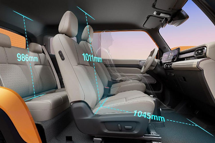 Cụm pin đặt dưới gầm xe có dung lượng 28,1kWh, cho quãng đường di chuyển khoảng 303km với một lần sạc đầy, theo tiêu chuẩn CLTC. Công nghệ sạc nhanh cho phép dung lượng pin tăng từ 30% lên 80% trong thời gian khoảng 35 phút.