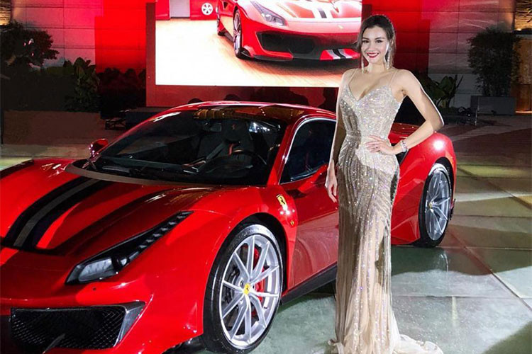 Hiện dòng siêu xe Ferrari 488 Pista đã có đến 3 biến thể bao gồm bản tiêu chuẩn mới ra mắt giới nhà giàu Singapore, phiên bản đặc biệt Ferrari 488 Pista Piloti được ra đời để kỷ niệm chiến thắng của đội đua AF Corse trong giải vô địch World Endurance Championship (WEC) 2017.