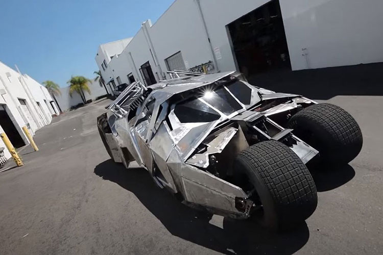 YouTuber nay chi toi hon 23 ty dong de do xe Tumbler giong Batman-Hinh-2