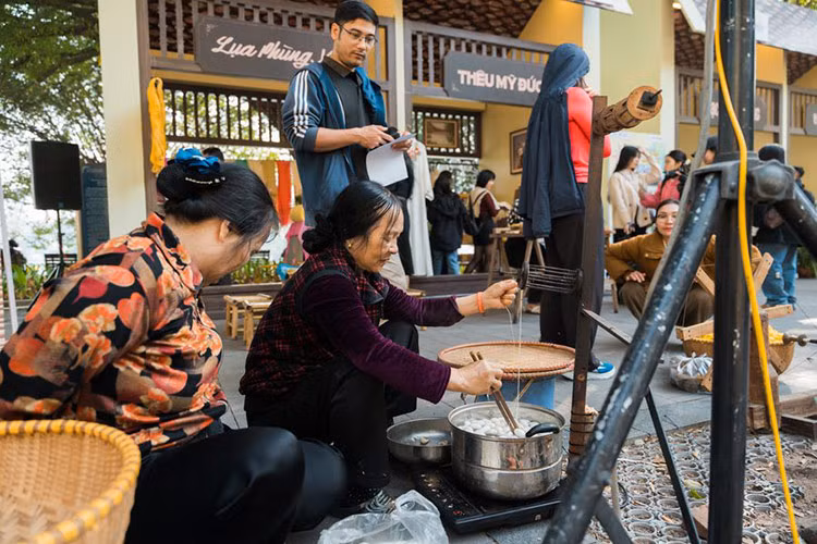 Honda Thanks Day 2024 voi du sac mau van hoa tai Ha Noi-Hinh-5