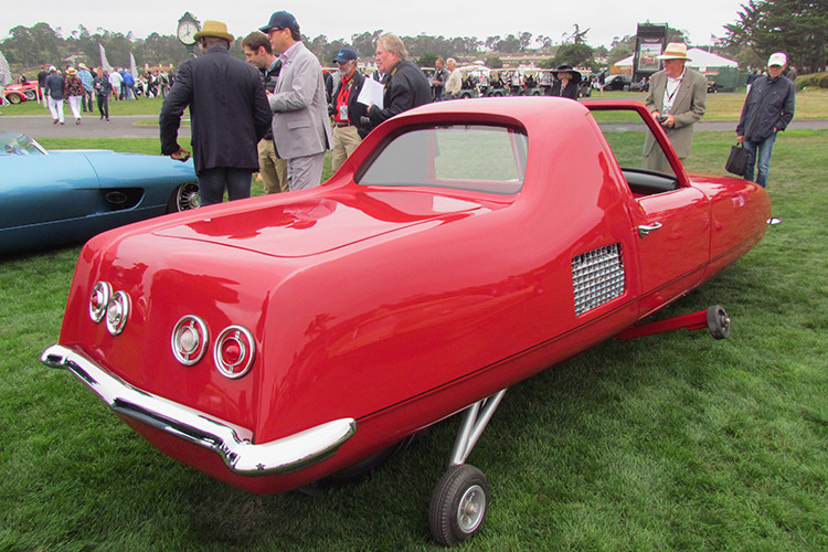 Tremulis và Summers đã làm việc xoay quanh khái niệm tiết kiệm nhiên liệu khi họ nảy ra ý tưởng dành cho mẫy Gyro-X. Cắt bỏ 2 bánh xe đồng nghĩa giảm đáng kể trọng lượng và tương đương chiếc xe cso thể sử dụng một động cơ nhỏ hơn và một kiểu thân vỏ có tính khí động học hơn.