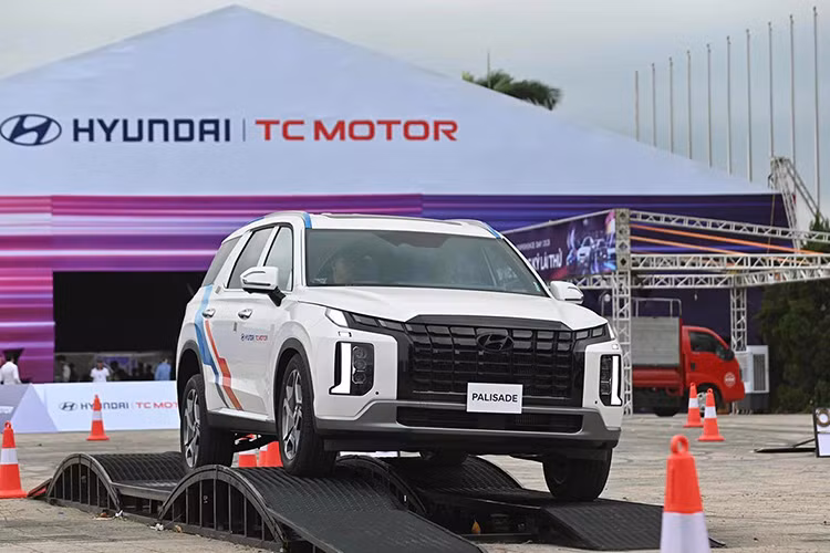 Trai nghiem loat oto Hyundai moi tai Hyundai Experience Day 2024-Hinh-3