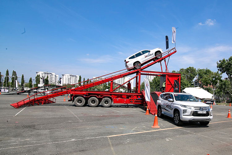 “Mitsubishi Experience Day” – trai nghiem xe Mitsubishi tai Ha Noi-Hinh-3