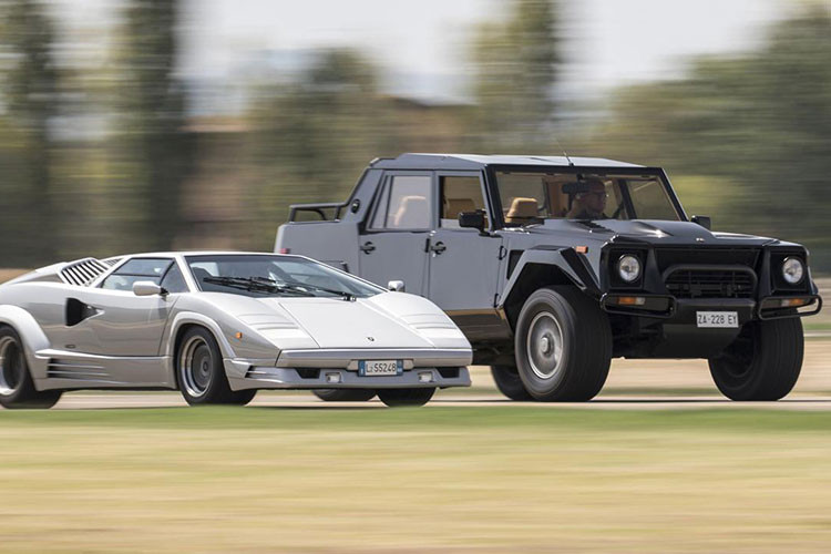 CEO của Lamborghini cho biết, doanh số hàng năm của hãng sẽ phải đạt mốc 8.000 xe mới đủ &#x8;để phát triển sản phẩm mới. Bên cạnh đó, sản phẩm mới khi ra đời phải có khả năng giúp hãng đạt mức tiêu thụ khoảng 10.000 xe/năm.