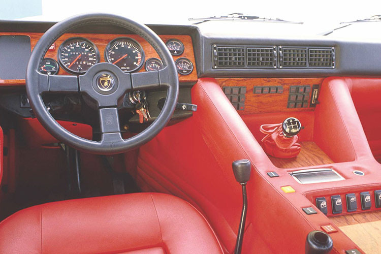 Nếu suôn sẻ, đây có thể là dòng tên thứ 5 trong đội hình siêu xe của hãng Lamborghini đình đám, bao gồm những cái tên như; Huracan, Aventador, Urus và một mẫu xe thể thao chưa có tên (2+2).